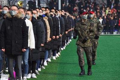 韓国の若者に広がる徴兵制への嫌気 「北朝鮮は敵ではない」