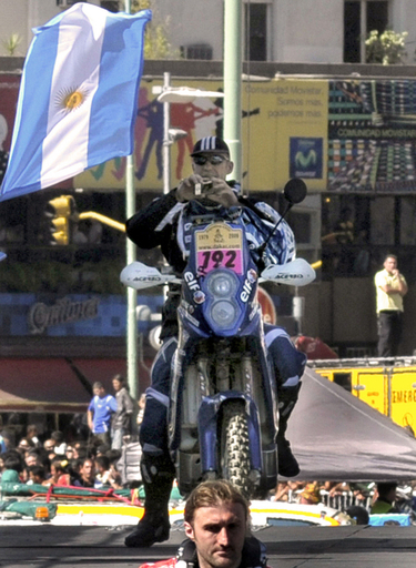 仏人ライダーが遺体で発見される、ダカールラリー