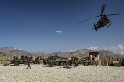 アフガンでNATO軍ヘリ墜落、米兵6人死亡