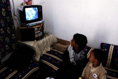 「2歳未満の子供にはテレビを見せないで」、米国小児科学会が指針