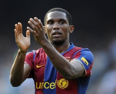 エトーの獲得を望むシュスター監督