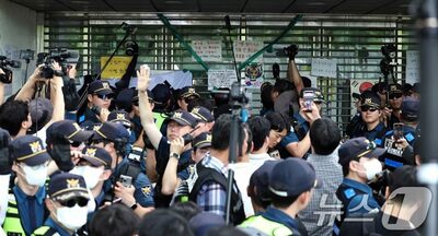 韓国・投票箱の搬出はまたも失敗…27日におよぶ「開票所封鎖デモ」に過激政治集団が介入する深刻な裏事情
