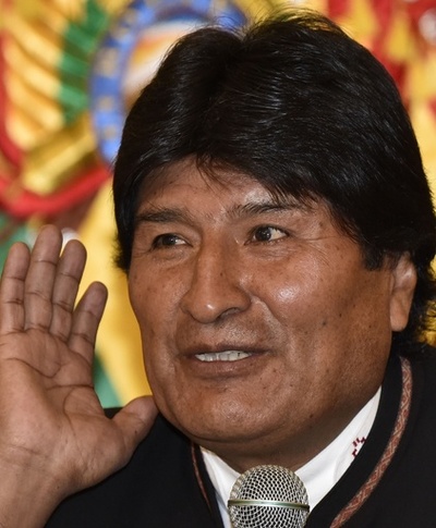 ボリビア大統領4選を可能にする改憲、国民投票で否決