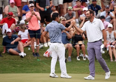 シェフラーが5打差で首位堅持、松山単独9位 プレーオフ最終戦