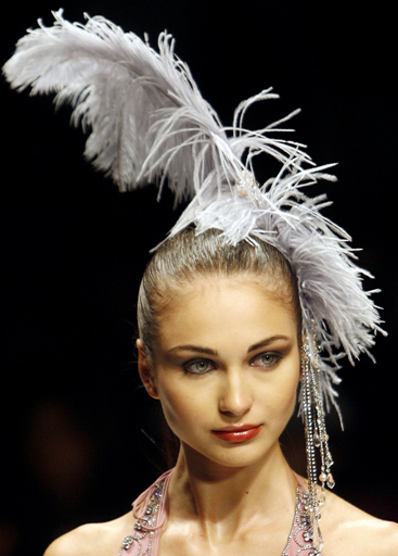 ＜07/08年秋冬ラクメ・ファッション・ウィーク＞Gayatri Khanna、新作を発表 - インド