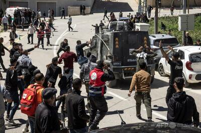 イスラエル入植者が学校襲撃、14歳少年含む2人殺害 住民が証言