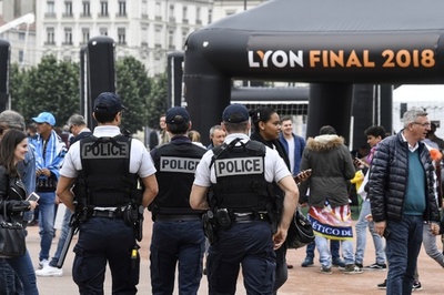 仏警察、テロ攻撃を未然に防ぐ エジプト出身の男を逮捕