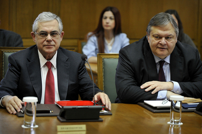 ギリシャ債務減免が決着、ユーロ圏による追加支援に道