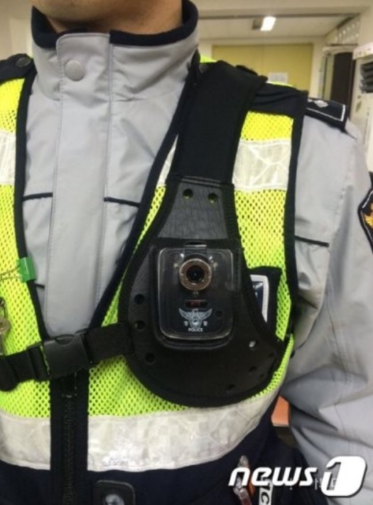 2015年11月から6年間、警察が試験運営したボディーカメラ(c)news1