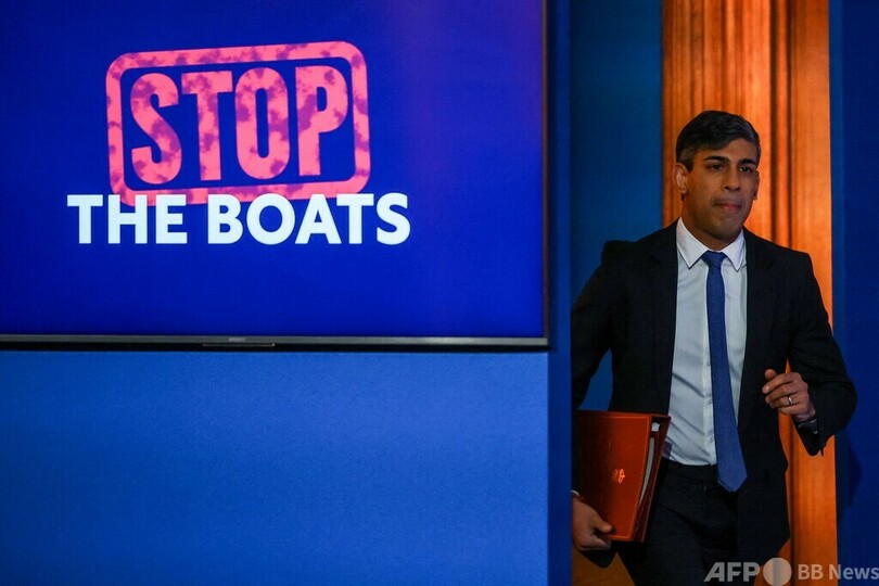 英、亡命希望者をルワンダに初移送