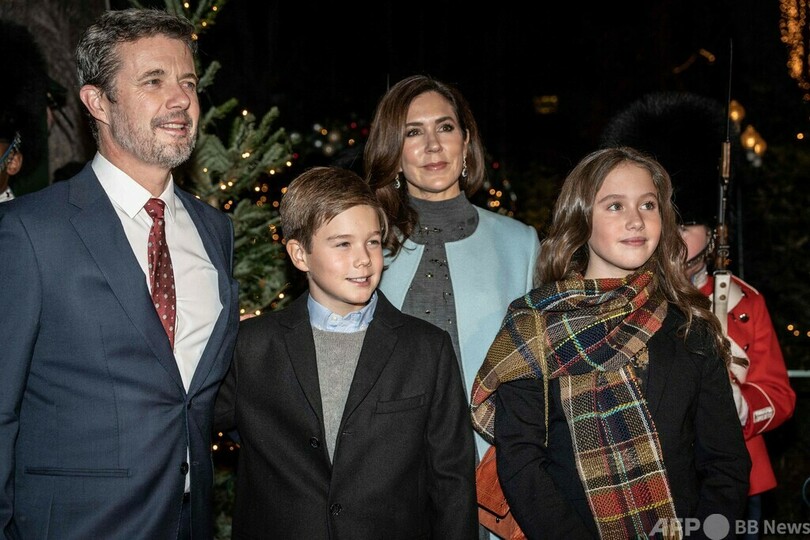 デンマーク皇太子一家、女王が制作参加のバレエを鑑賞