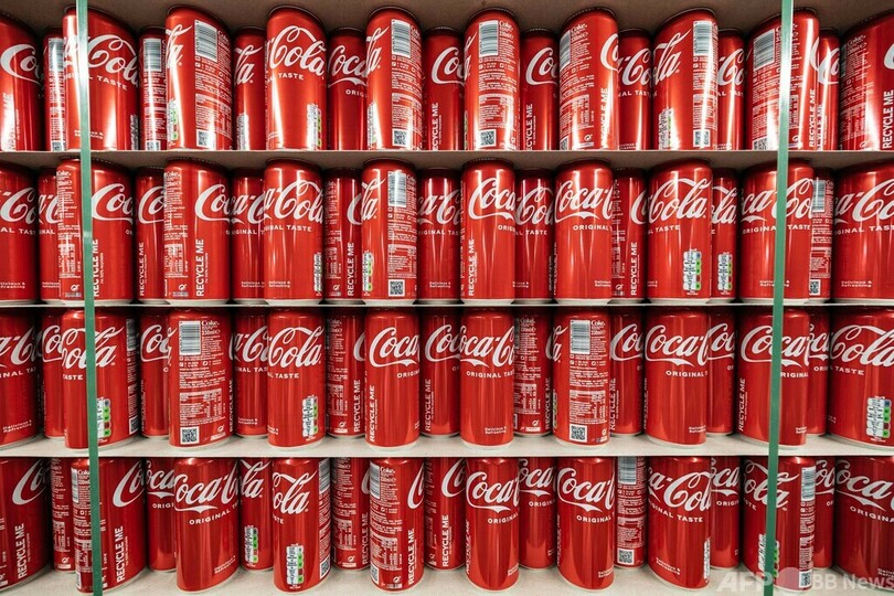 現代アート？ リサイクルされるアルミ缶