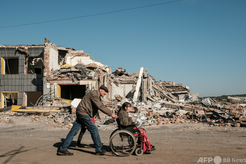 戦闘激化のウクライナ東部バフムート 孤立する老夫婦