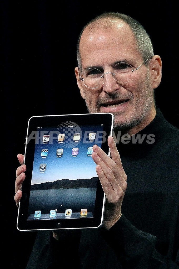 米アップル、タブレットPC「iPad」を発表