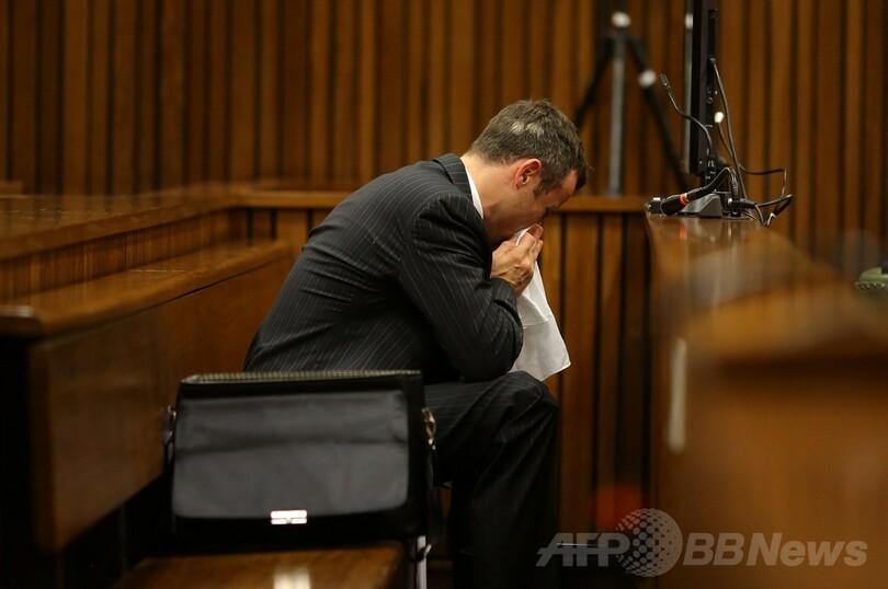 ピストリウス被告、検視証言を聞き法廷で嘔吐