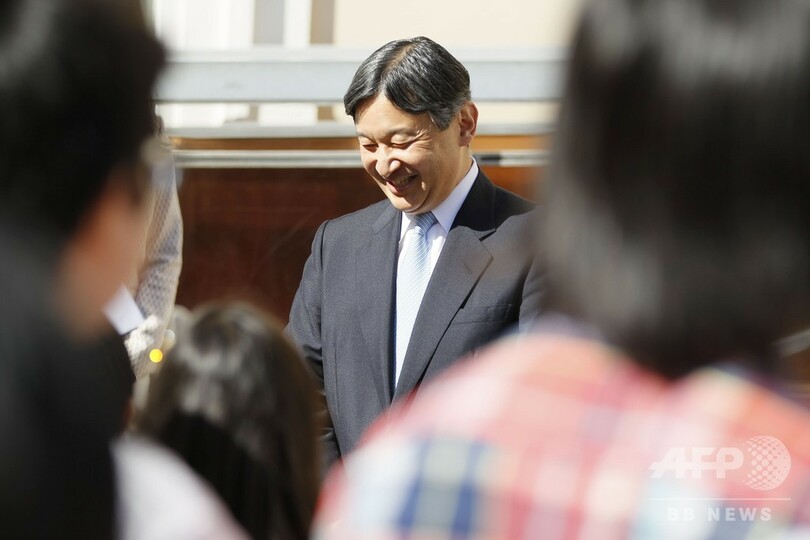 訪仏中の皇太子さま、リヨンで織物博物館と補習授業校を視察