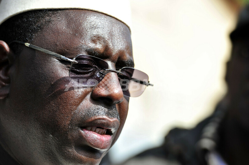 セネガル大統領選、サル元首相が勝利 ワッド大統領3選ならず