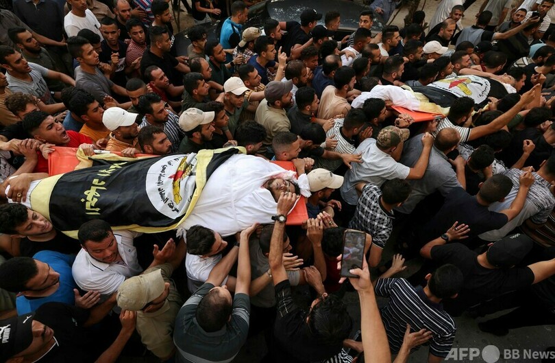 イスラエルがガザ空爆、過激派幹部ら15人以上死亡