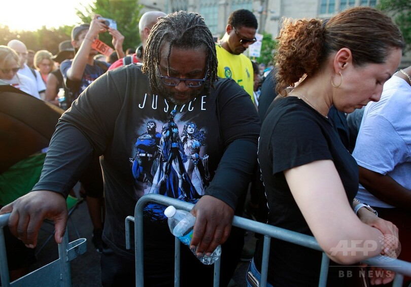 米、銃乱射生存の高校生が20州巡るツアー開始 規制改革訴え