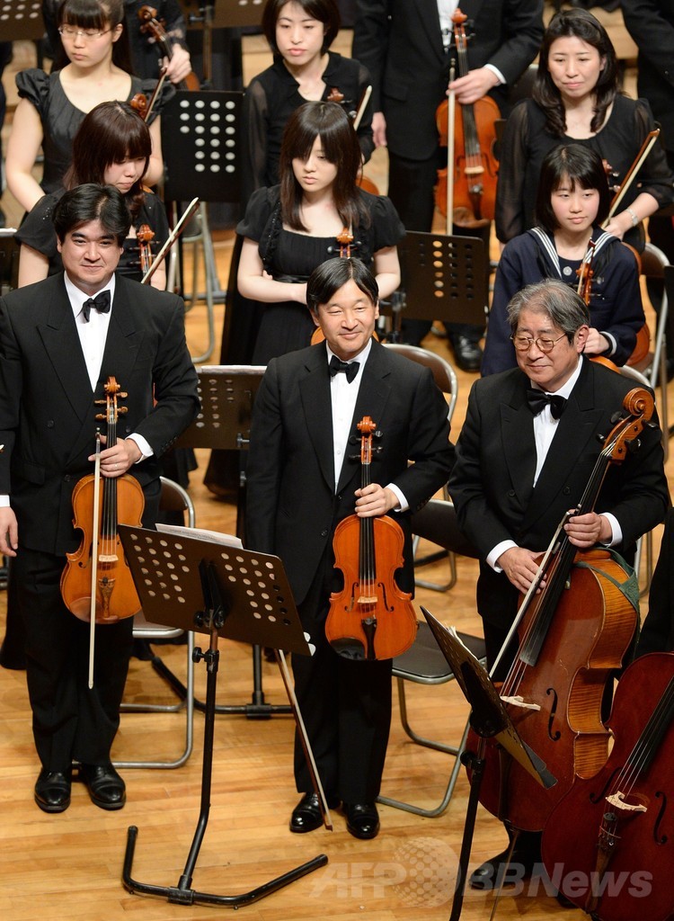 皇太子さまと愛子さま、学習院の演奏会で共演