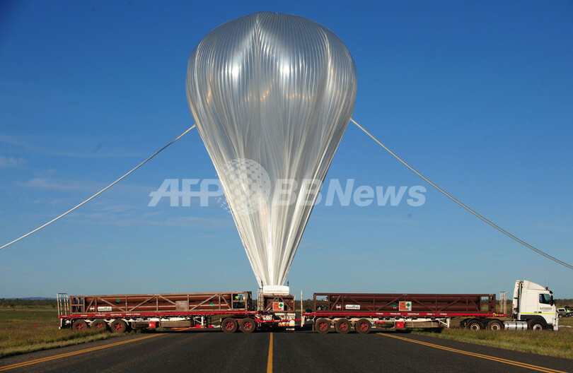 巨大観測用気球の打ち上げに失敗、豪州