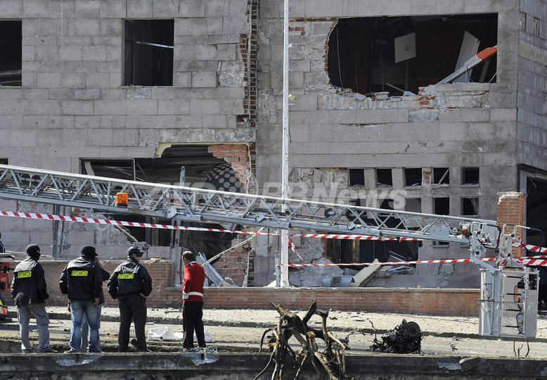 スペイン・バスク地方で2日連続の自動車爆弾、兵士1人死亡 ETA犯行か スペイン・バスク地方で2日連続の自動車爆弾、兵士1人死亡 ETA犯行か