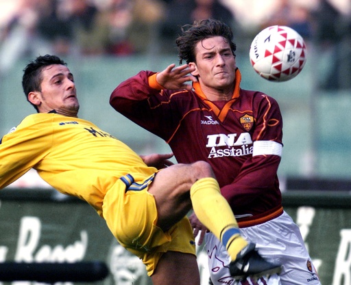 トッティが今季限りで現役引退へ、1993年のデビューからローマ一筋で 