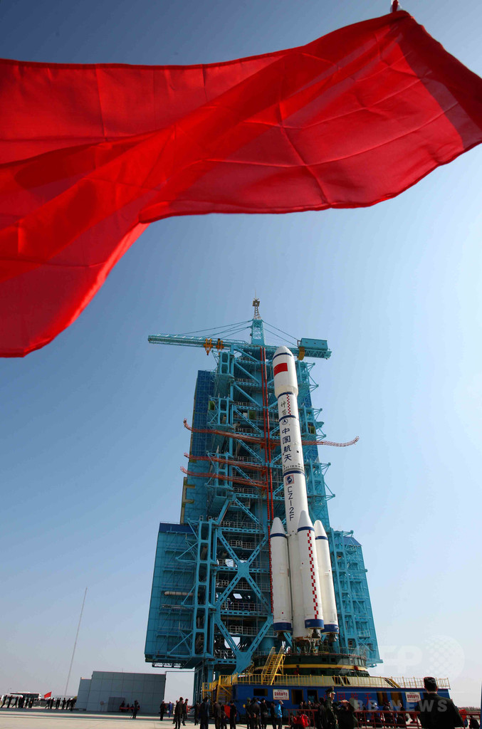 中国の宇宙実験室、24時間以内に地球へ落下 大気圏で火の玉に 中国の宇宙実験室、24時間以内に地球へ落下 大気圏で火の玉に