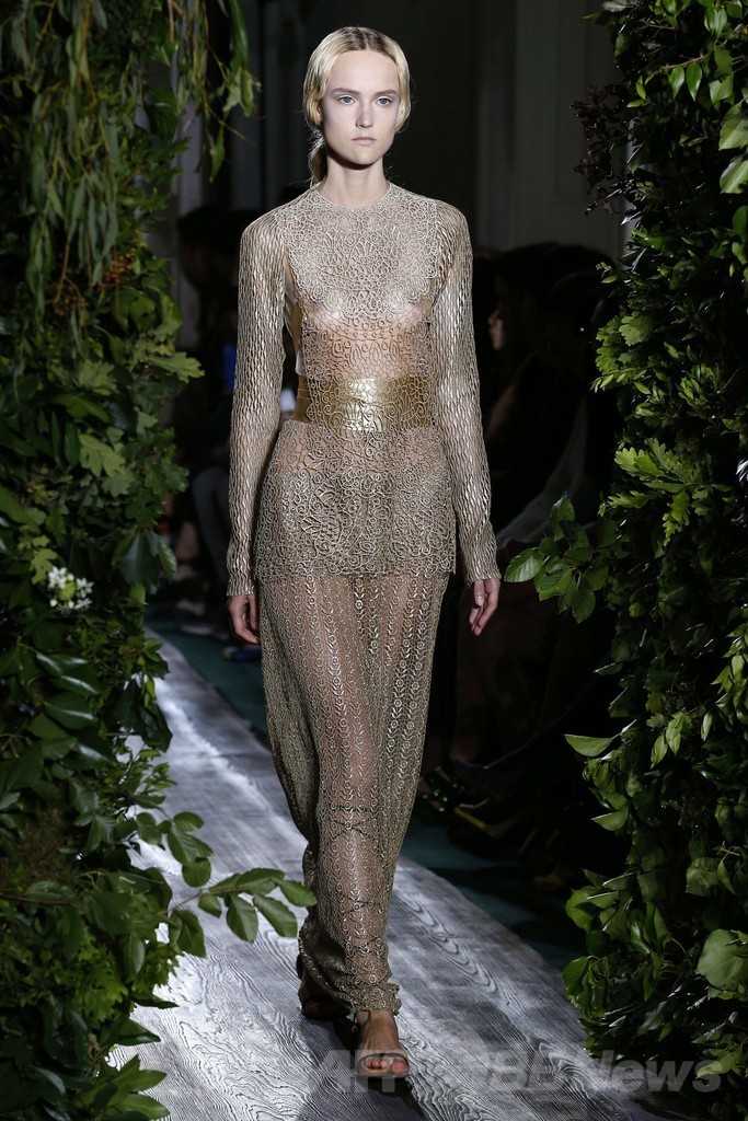 古き良き芸術を現代風にアレンジ、「ヴァレンティノ」14/15年秋冬オートクチュール