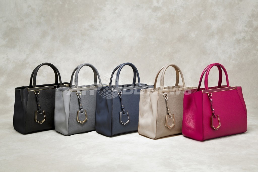 フェンディ、人気バッグ「2 JOURS」にプチサイズが登場