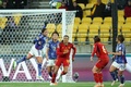 サッカー女子W杯オーストラリア・ニュージーランド大会、グループC、日本対スペイン。ボールをクリアする長野風花（左、2023年7月31日撮影）。(c)Marty MELVILLE / AFP