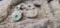 黄泗浦遺跡から出土した「開元通宝」（2019年4月2日撮影）。(c)Xinhua News