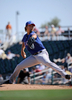 12MLBオープン戦は13日、各地で行われ、テキサス・レンジャーズ（Texas Rangers）のダルビッシュ有（Yu Darvish）は、クリーブランド・インディアンス（Cleveland Indians）戦に先発し、3回を投げて3安打、4四球を与え2失点を喫した。

投球するレンジャーズのダルビッシュ有（2012年3月13日撮影）。(c)AFP/Getty Images/Kevork Djansezian