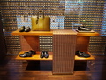 13日にリニューアルオープンする「ルイ・ヴィトン（Louis Vuitton）」松屋銀座店の店内の様子（2013年9月12日撮影）。(c)MODE PRESS