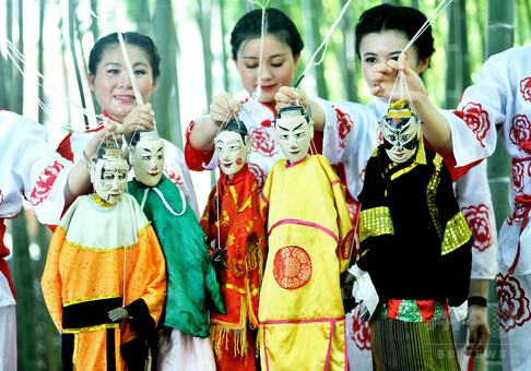 操り人形伝承500年の郷 江西 写真11枚 国際ニュース：AFPBB News