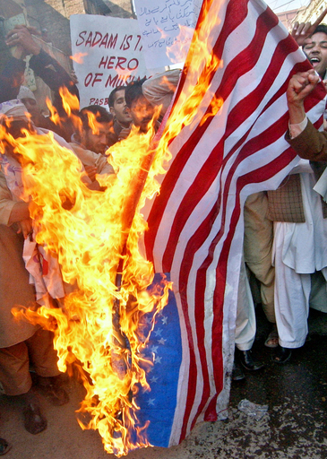 フセイン元大統領、処刑に抗議デモ - パキスタン