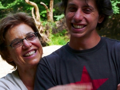 イランが拘束の米国人3人、刑事訴追へ 外相