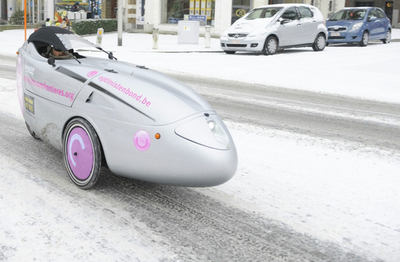 ガソリンを使わずに6000キロ、パリ・ダカール間の自動車レース