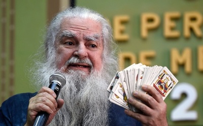 トランプ氏は「国境の壁の予算得られない」 メキシコ超能力者が予言