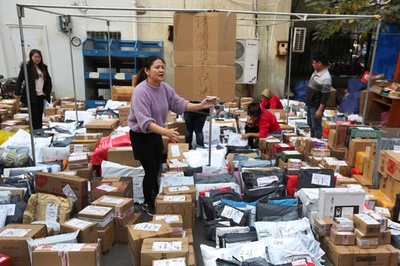 中国「独身の日」期間中の郵便物処理量、最高1日4億件