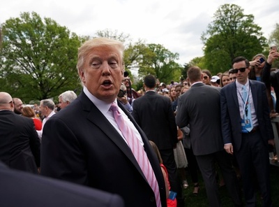 トランプ米大統領「議会は弾劾できない」とツイート、元法律顧問には召喚状