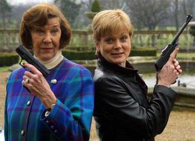 007出演女優ロイス・マクスウェルさんが死去、享年80歳