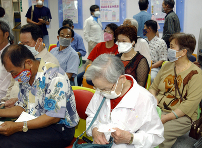 1日339人診察の医師に衛生署が勧告、台湾