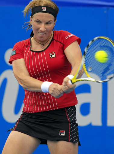 クズネツォワ ピアーをストレートで降し準々決勝進出果たす