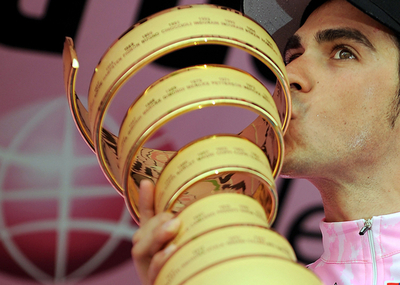 コンタドール 初出場のジロ・デ・イタリアで総合優勝