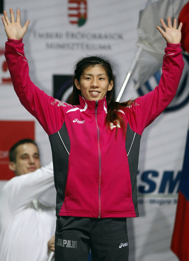 吉田沙保里が女子55キロ級で金、レスリング世界選手権
