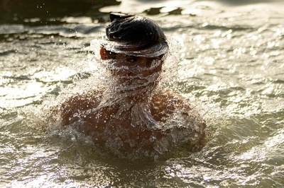 【今日の1枚】回転する水しぶき イラク