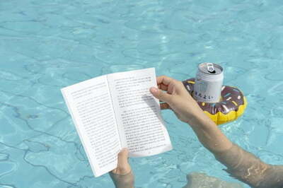 プールでも読める…濡れない「防水本」 – KOREA WAVE