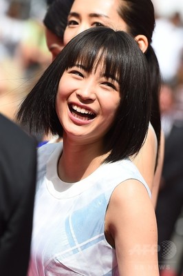 【写真特集】『海街diary』上映、綾瀬さんらレッドカーペットに カンヌ 【写真特集】『海街diary』上映、綾瀬さんらレッドカーペットに カンヌ