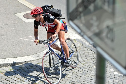 自転車便 の世界王者決定 スイス女子が3冠 写真12枚 ファッション ニュースならmode Press Powered By Afpbb News